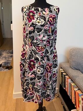 Ann Taylor Factory Sleeveless Floral Sheath Dress in Gray and Magenta - Size 14